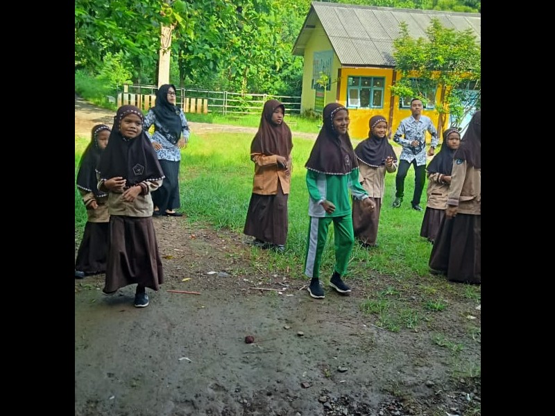Senam Pagi Sebelum Masuk Kelas