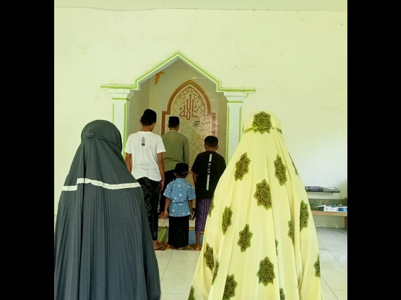 Solat Dhuhur Berjamaah